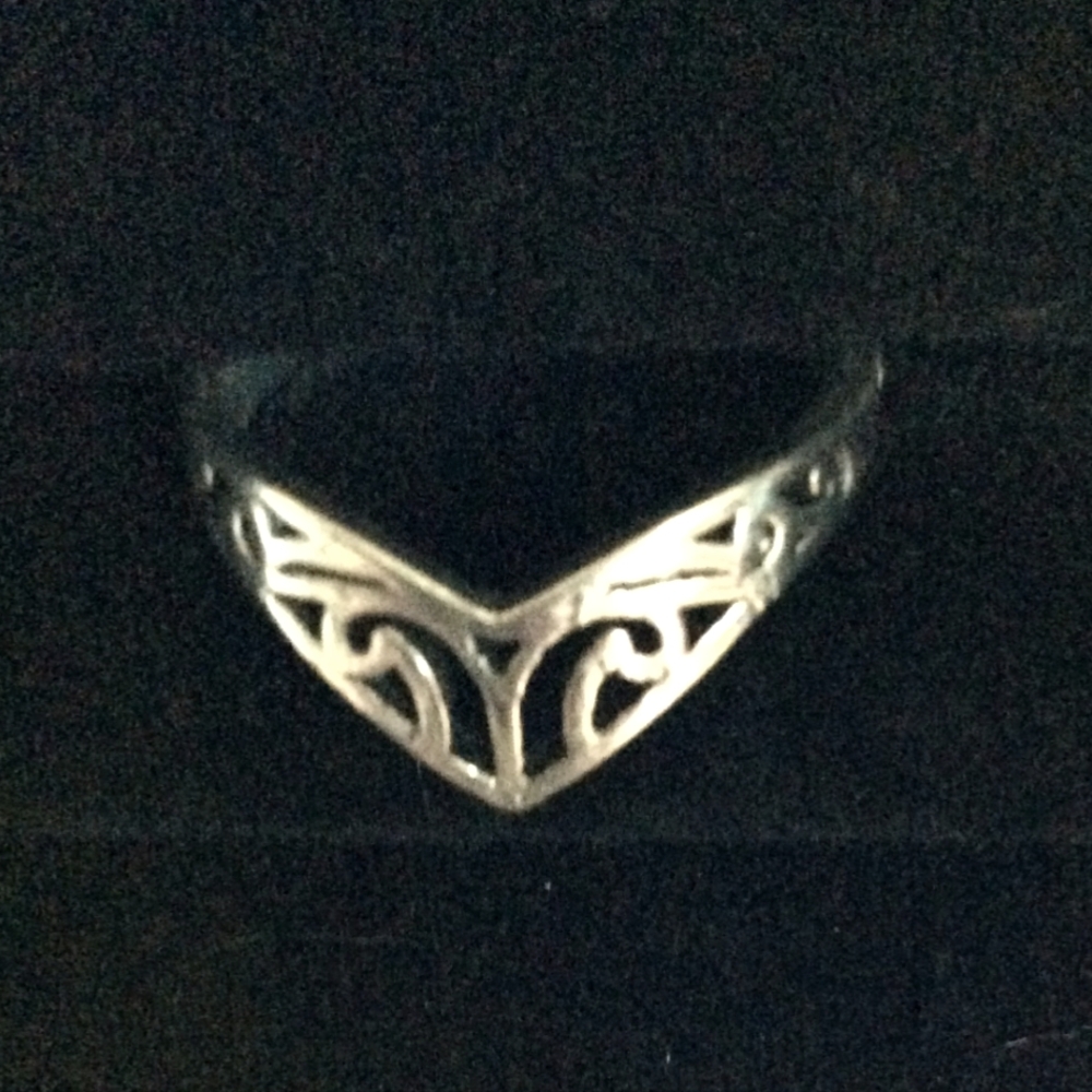 Elegant Silver Filigree Ring, Size 6